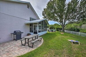 Gas Grill | Pond Views | Outdoor Dining Area