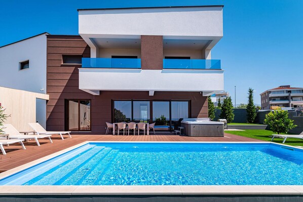 pool