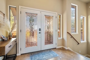 Entryway & foyer