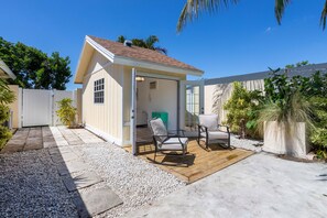 Pool Cabana