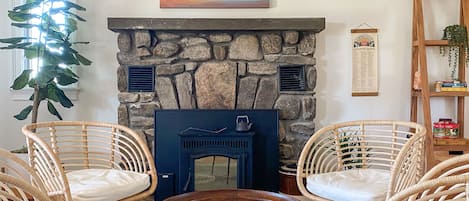 Sitting room with pellet stove