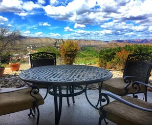 Back Patio Views of the Red Rocks, Verde River and Sycamore Canyon