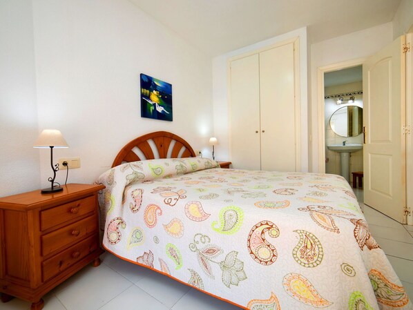 Furniture, Property, Building, Comfort, Azure, Wood, Textile, Lighting, Interior Design, Bed Frame