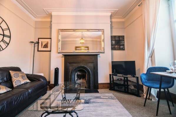 Living Room (1)