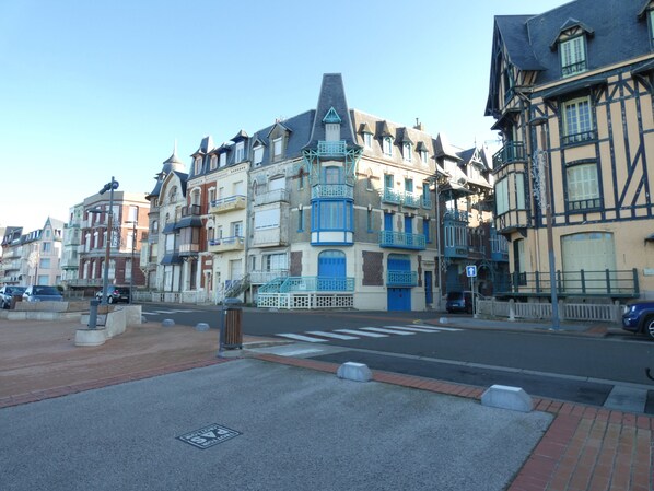 au 3eme étage de cette villa LA MER