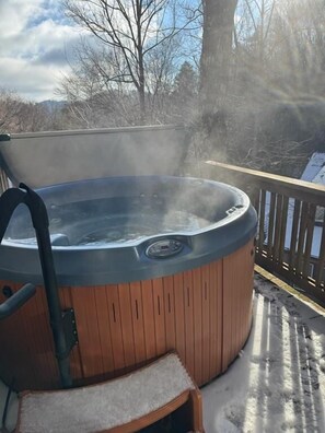 After a day on the slopes, relax in the hot tub!