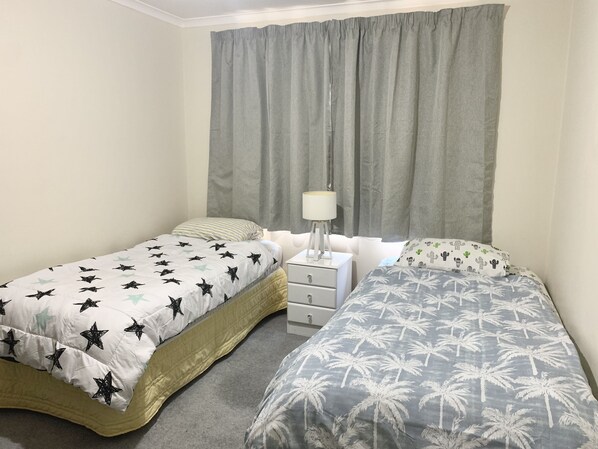 Private twin beds room