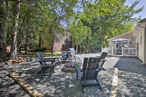 Exterior | Fire Pit