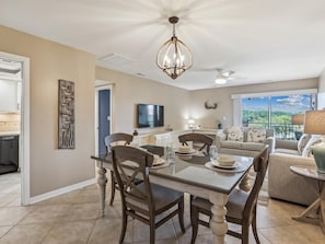 Dining Area with Seating for Four at 1741 Bluff Villa