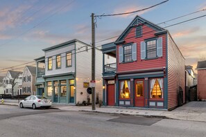 Parlour House | Revival St Collection