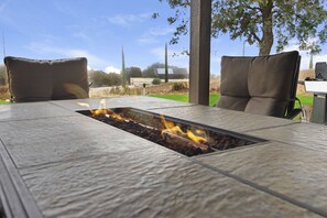 Patio Dining w/Fire Pit