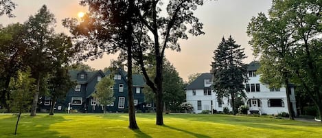 Musser mansion (White) near the Weyerhasuer mansion (Green- House Museum)