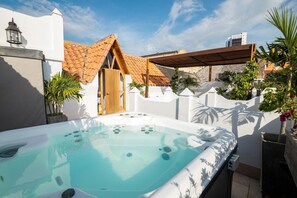 Jacuzzi Terrace (Third Floor)