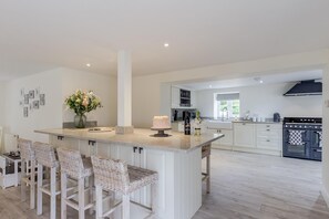 Breakfast bar in the cottage