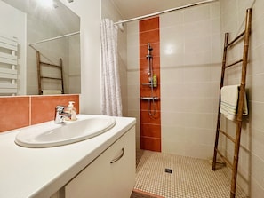 Bain