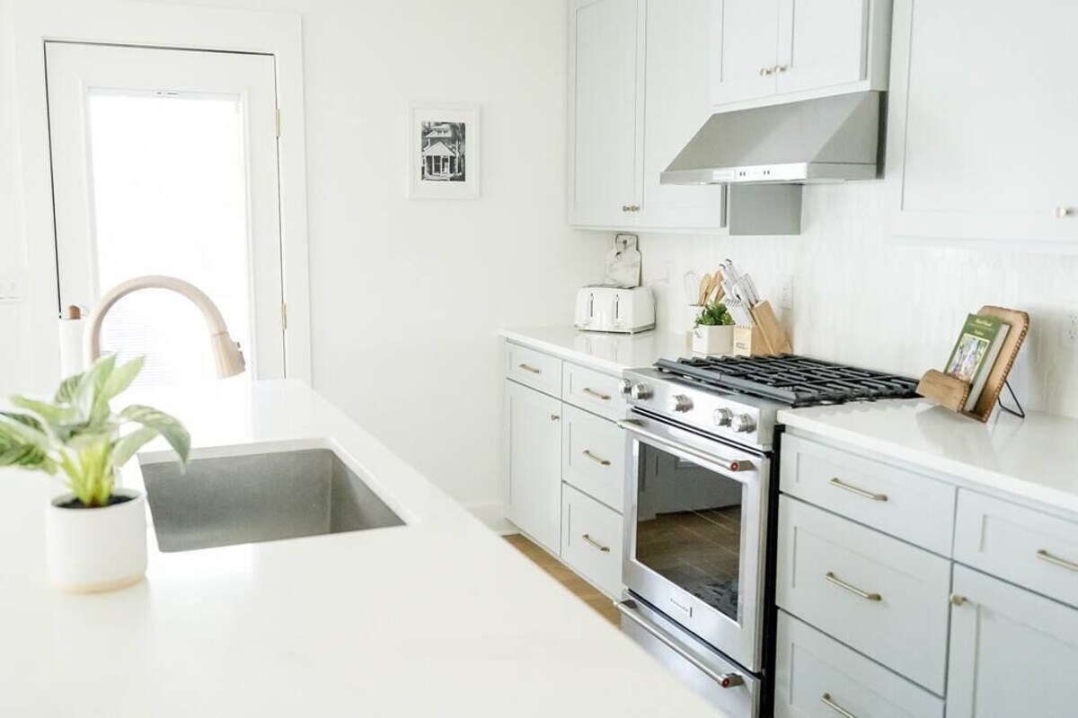 The Davis: 5BD/4BA Family Friendly Coastal Cottage
