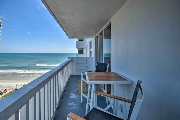 Daytona Beach Vacation Rental | 2BR | 2BA | Step-Free Access | 1,058 Sq Ft
