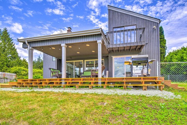 Belfair Vacation Rental | 3BR | 3.5BA | Step-Free Entry | 2,295 Sq Ft