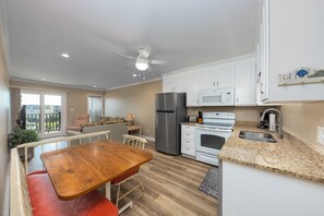 Southwinds C14 Kitchen