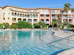 Vue sur piscine