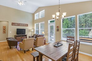 Dining room is open to the living room