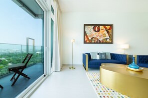 Holiday rental located next to Zabeel Park overlooking Dubai Frame