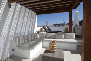 Salon roof top