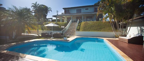 Hospede-se nesta incrível casa de campo com piscina em Joanópolis/SP