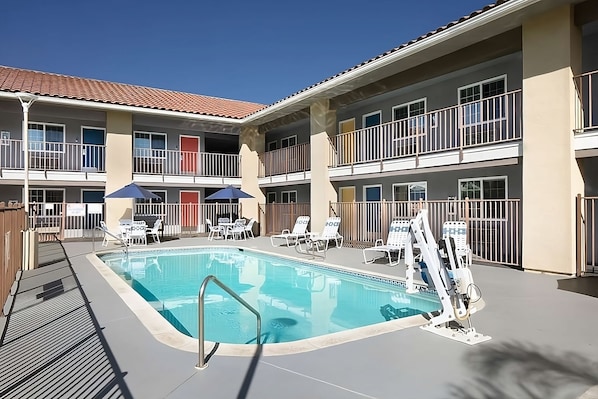 Enjoy sunbathing by the pool