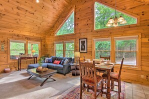 Living Room | Free WiFi | Central Heating & A/C