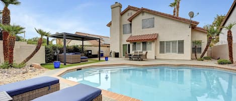 Lounge Poolside 