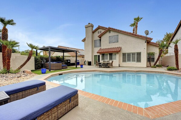 Lounge Poolside 