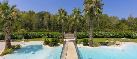 Shared garden with swimming pool