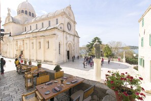 Γεύματα σε εξωτερικό χώρο