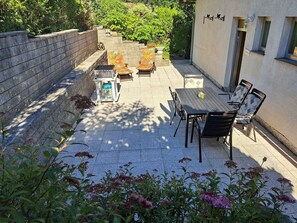 Appartement 1 Lavendel-Appartement Lavendel Terrasse am Nachmittag