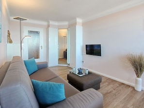 Haus Metropol, App. 74, Wohn-Schlafzimmer