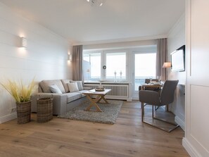 Haus Dünenhof zu Kronprinzen, App. 88, Wohn-Schlafzimmer