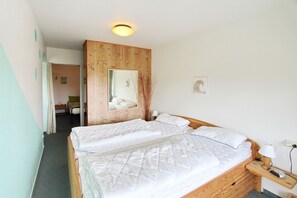 Haus Dünenhof zu Kronprinzen, App. 36, Schlafzimmer