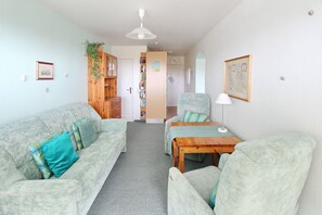 Haus Dünenhof zu Kronprinzen, App. 36, Wohnzimmer