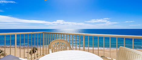 Balcón / terraza,Playa,Vista marítima