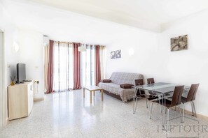 Communal lounge/ TV room,Living room