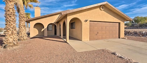 Bullhead City Vacation Rental | 3BR | 2BA | 1,171 Sq Ft | Step-Free Access