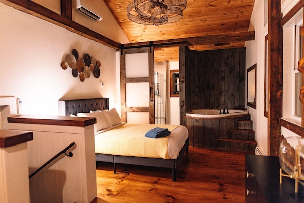 Master bedroom is waiting for his Margarita.