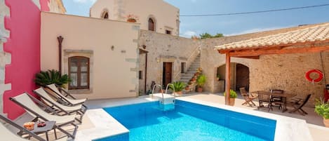 Beautiful villa with private pool and terrace