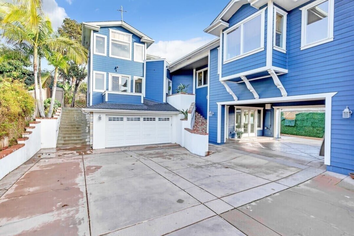 The Encinitas Beach Guest House with Hot Tub