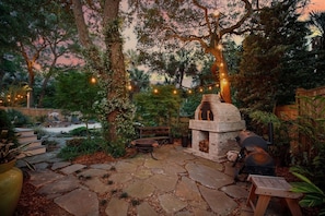 Pizza oven