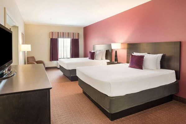 Each unit comes with 2 comfortable Queen size beds. 

Exact unit will be assigned upon arrival. Views, colors and decoration may vary.