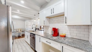 Modern, white kitchen