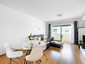 Plante, Meubles, Propriété, Fenêtre, Chaise, Bâtiment, Bois, Éclairage, Pot De Fleur, Architecture