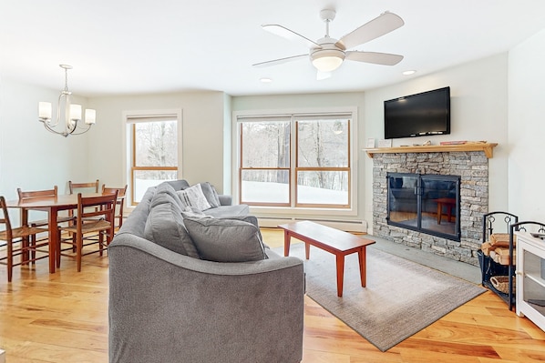 Ski-in/ski-out condo with wood-burning fireplace, W/D, indoor pool, & hot tub